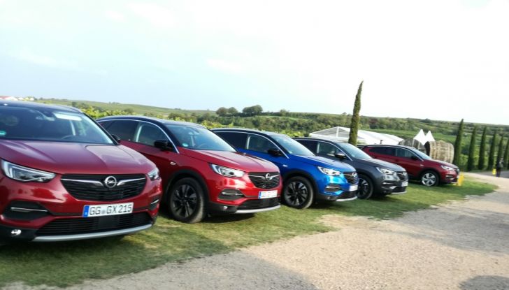 Opel Grandland X: test drive, caratteristiche e prezzi del crossover polivalente - Foto 5 di 25