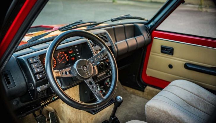 Renault R5 Turbo 2 Evolution del 1985, opera d’arte su ruote - Foto 45 di 45