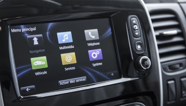 Renault Trafic SpaceClass, il salotto business: versioni, motori e prezzi - Foto 9 di 22