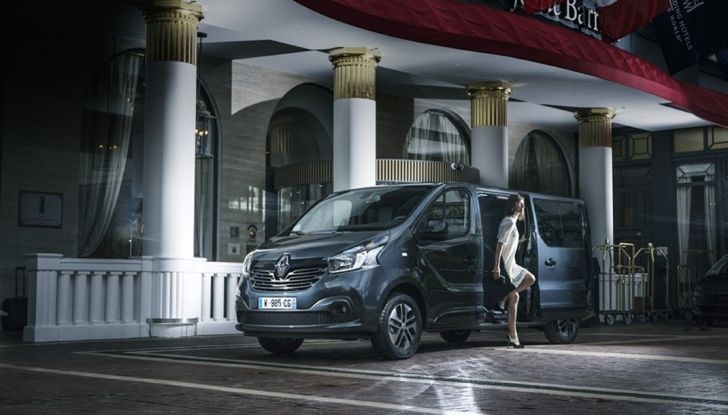 Renault Trafic SpaceClass, il salotto business: versioni, motori e prezzi - Foto 4 di 22