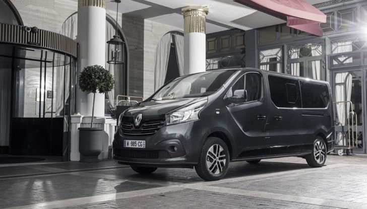 Renault Trafic SpaceClass, il salotto business: versioni, motori e prezzi - Foto 22 di 22