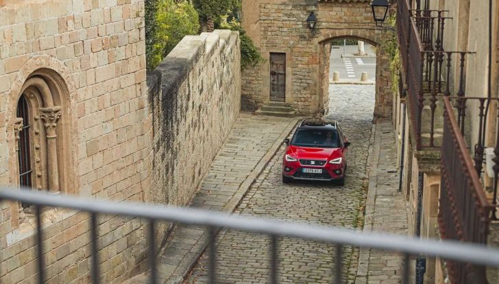 Seat Arona, la prova su strada del SUV compatto a Barcellona - Foto 39 di 48