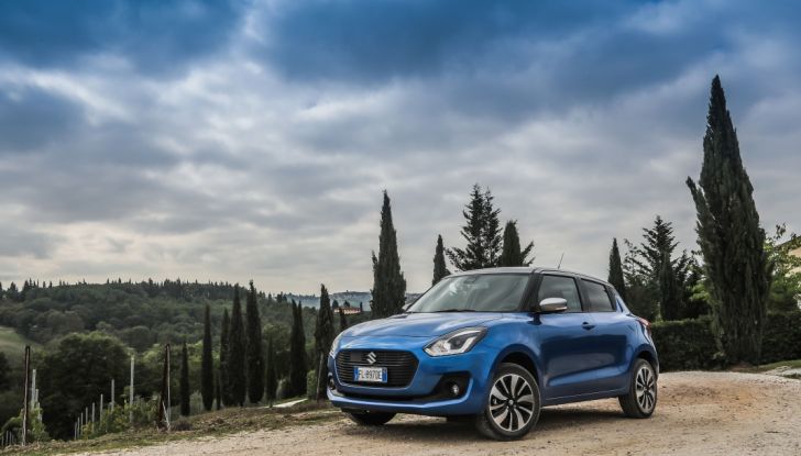 Gamma Suzuki hybrid, porte aperte il 26 e 27 gennaio - Foto 1 di 7