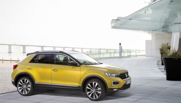 Volkswagen T-Roc 2017: prova su strada, caratteristiche e prestazioni - Foto 16 di 39