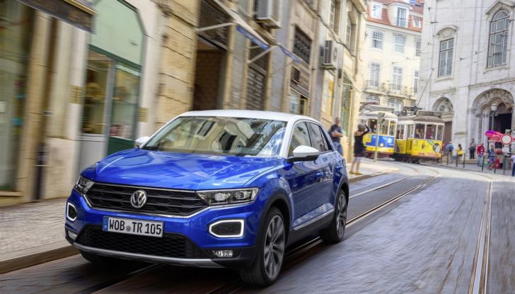 Volkswagen T-Roc 2017: prova su strada, caratteristiche e prestazioni - Foto 4 di 39