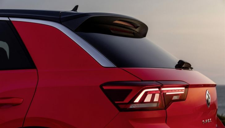 Volkswagen T-Roc 2017: prova su strada, caratteristiche e prestazioni - Foto 19 di 39