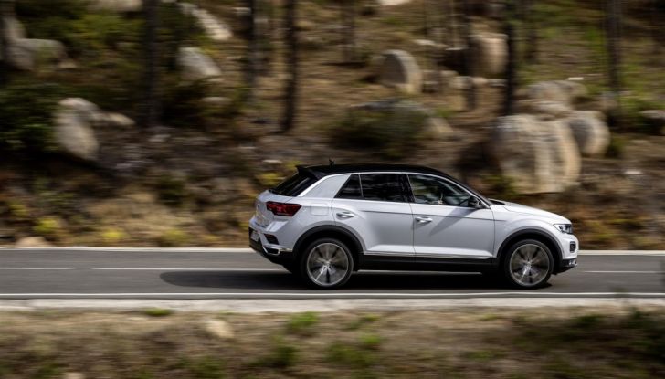 Volkswagen T-Roc 2017: prova su strada, caratteristiche e prestazioni - Foto 23 di 39