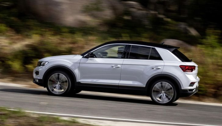 Volkswagen T-Roc 2017: prova su strada, caratteristiche e prestazioni - Foto 24 di 39