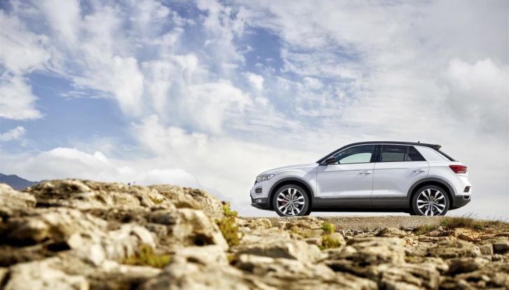 Volkswagen T-Roc 2017: prova su strada, caratteristiche e prestazioni - Foto 26 di 39