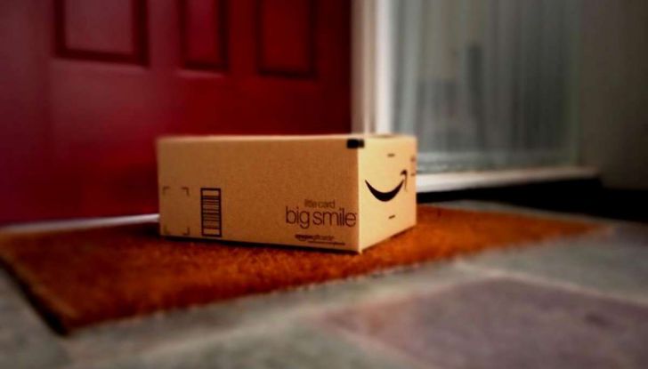 I droni Amazon ora caricano le auto elettriche in movimento - Foto 7 di 13