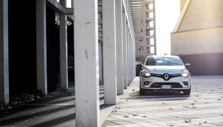 Renault Clio Duel la fashion car Berlina e Sporter sempre più glamour - Foto 12 di 29