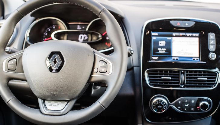 Renault Clio Duel la fashion car Berlina e Sporter sempre più glamour - Foto 24 di 29