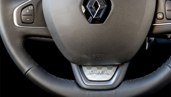 Renault Clio Duel la fashion car Berlina e Sporter sempre più glamour - Foto 28 di 29