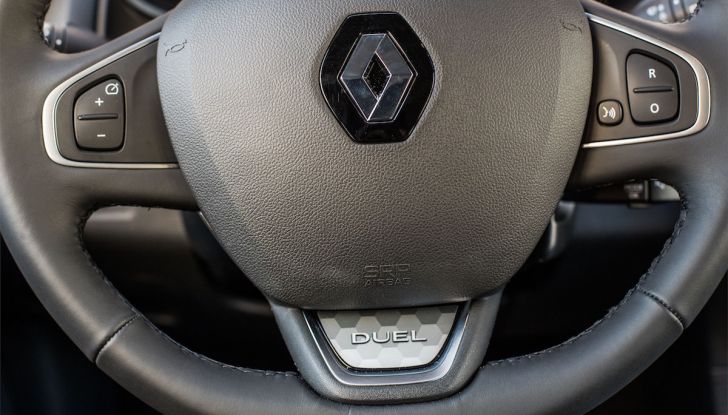 Renault Clio Duel la fashion car Berlina e Sporter sempre più glamour - Foto 29 di 29