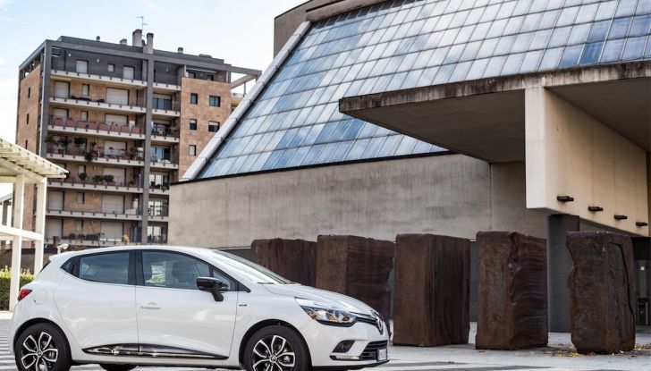 Renault Clio Duel la fashion car Berlina e Sporter sempre più glamour - Foto 3 di 29