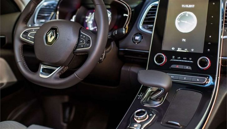 Renault, arrivano le versioni Executive per Espace e Talisman - Foto 4 di 10