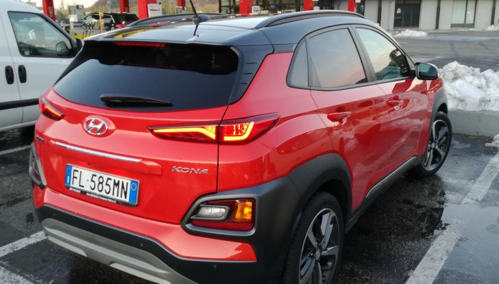 Prova su strada Hyundai Kona: il Crossover 4×4 tra prestazioni e avanguardia - Foto 17 di 19