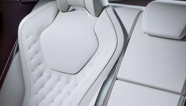 Infiniti QX50, il primo SUV con il turbo a compressione variabile - Foto 13 di 27