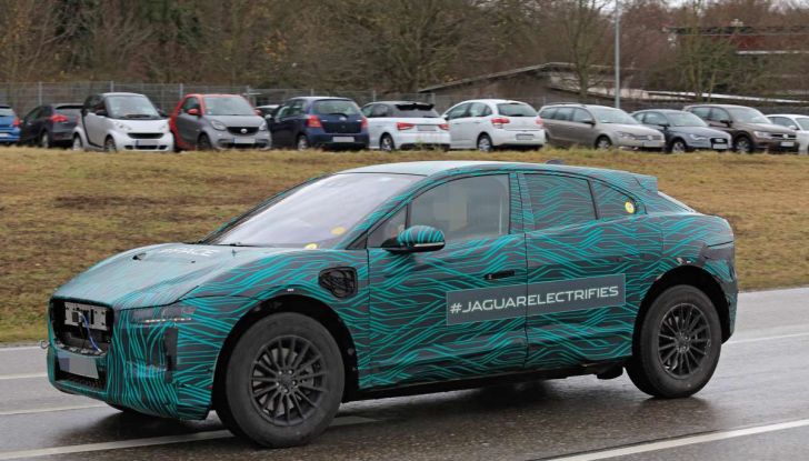 Jaguar I-PACE, test drive in Svezia del crossover elettrico - Foto 1 di 19