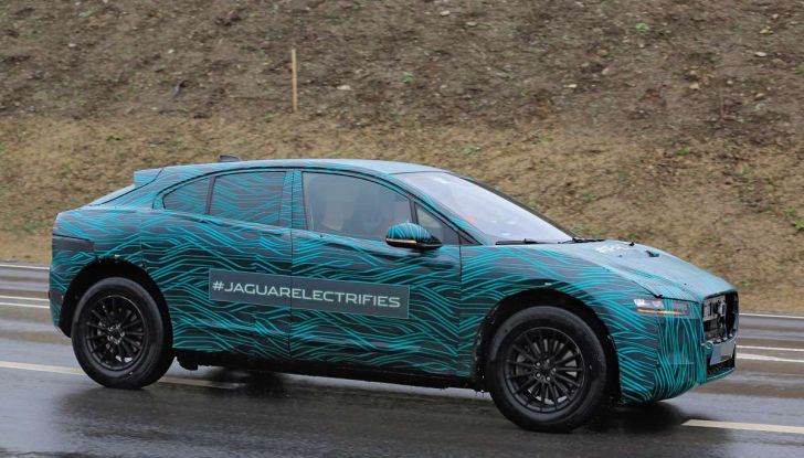 Jaguar I-PACE, test drive in Svezia del crossover elettrico - Foto 5 di 19
