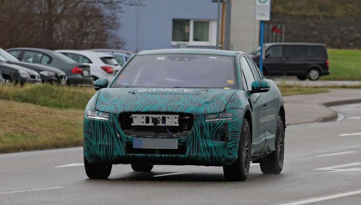 Jaguar I-PACE, test drive in Svezia del crossover elettrico - Foto 18 di 19