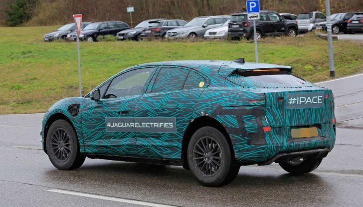 Jaguar I-PACE, test drive in Svezia del crossover elettrico - Foto 4 di 19
