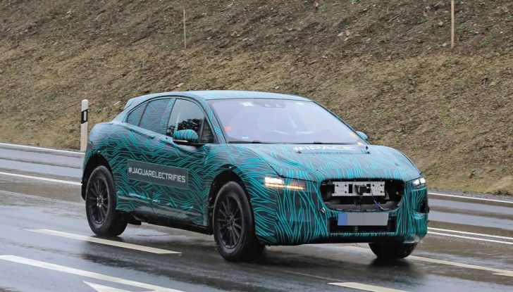 Jaguar I-PACE, test drive in Svezia del crossover elettrico - Foto 11 di 19
