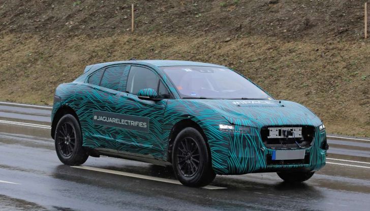 Jaguar I-PACE, test drive in Svezia del crossover elettrico - Foto 2 di 19