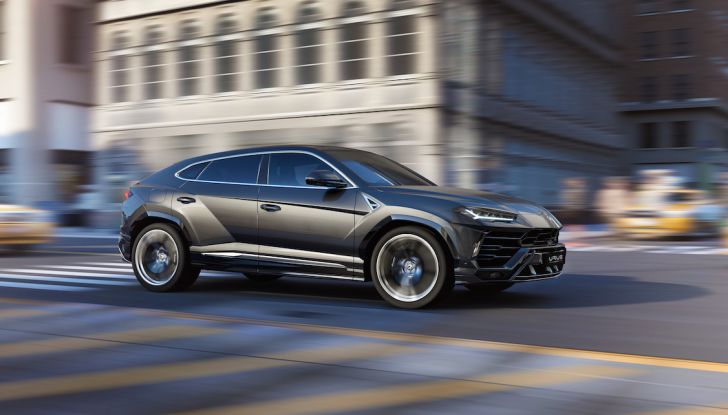 Lamborghini Urus Performante arriva nel 2021 - Foto 7 di 27