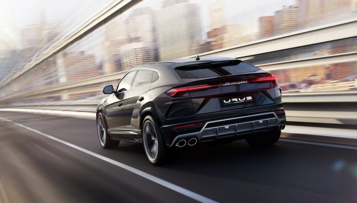 Lamborghini Urus Performante arriva nel 2021 - Foto 8 di 27