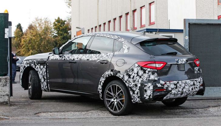 Maserati Levante GTS: foto spia della variante sportiva - Foto 9 di 11