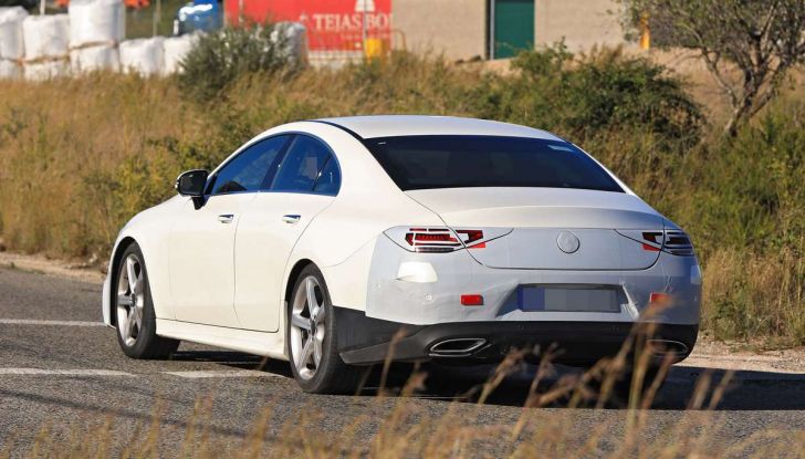 Mercedes CLS, immagini spia dei muletti della futura generazione - Foto 2 di 24