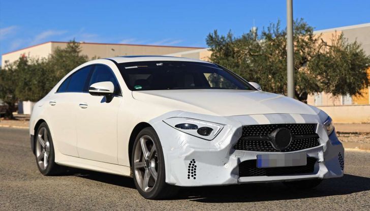 Mercedes CLS, immagini spia dei muletti della futura generazione - Foto 1 di 24