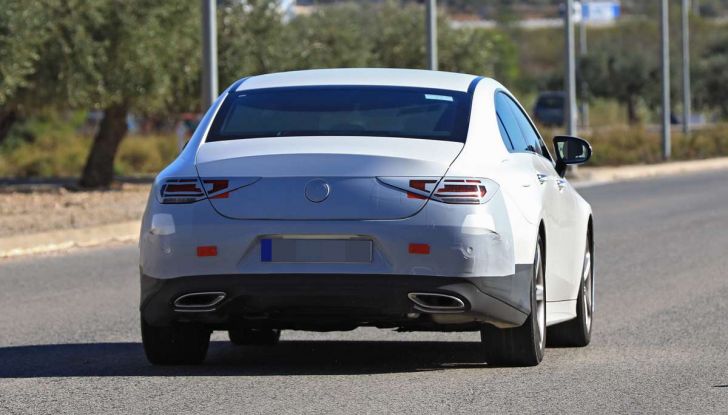 Mercedes CLS, immagini spia dei muletti della futura generazione - Foto 21 di 24