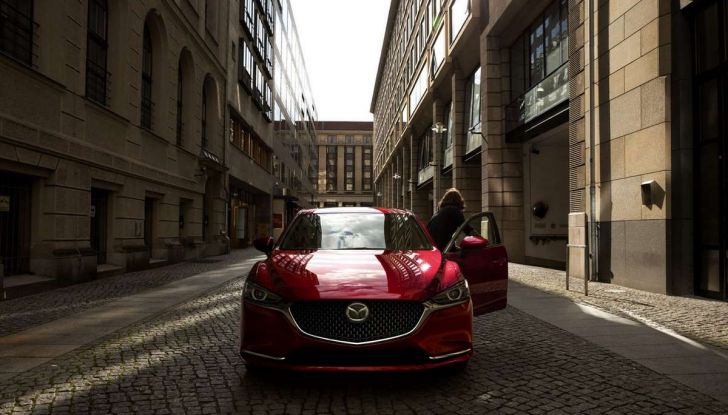 Nuova Mazda 6 2018, ancora più premium - Foto 11 di 14