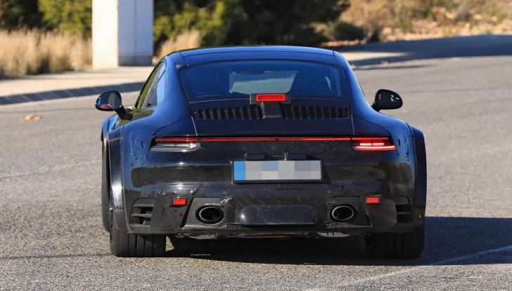 Nuova Porsche 911 Turbo 2019, primi test su strada - Foto 11 di 12