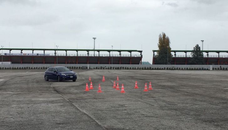 La nuova Peugeot 308 GTi by PS con Peugeot & Friends - Foto 15 di 26