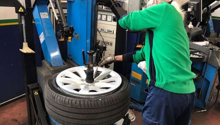 Pneumatici invernali anche sulle auto elettriche: Michelin Alpin è il top - Foto 11 di 28