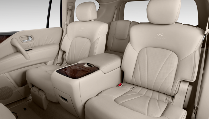 Infiniti QX80 2018: lusso ad alte prestazioni per gli Emirati - Foto 4 di 12