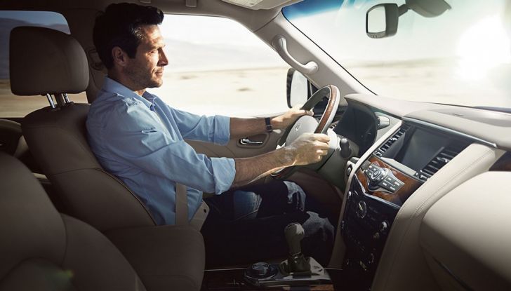 Infiniti QX80 2018: lusso ad alte prestazioni per gli Emirati - Foto 9 di 12