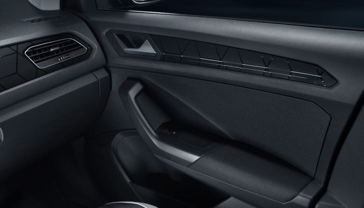 Volkswagen T-Roc di Garage Italia per Black Friday e Cyber Monday di Amazon - Foto 9 di 17