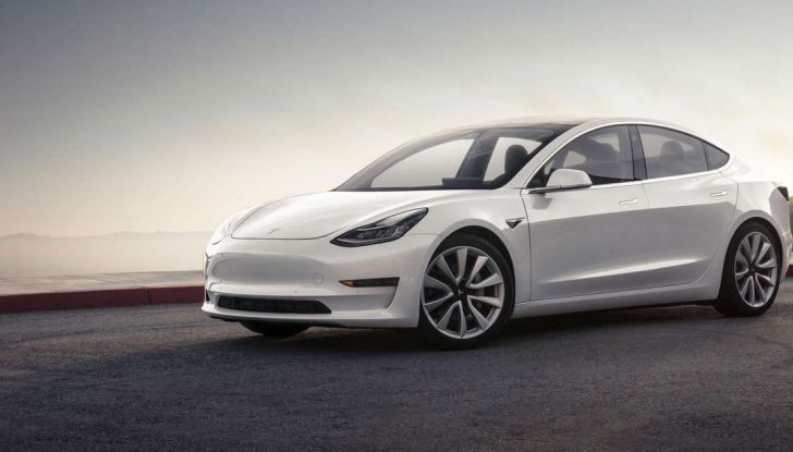 Tesla Model 3 in ritardo di tre mesi, produzione record al pari delle perdite! - Foto 3 di 16