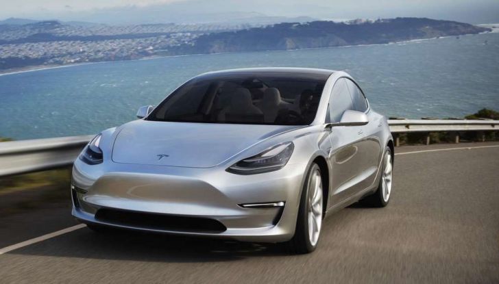 Tesla Model 3 in ritardo di tre mesi, produzione record al pari delle perdite! - Foto 10 di 16