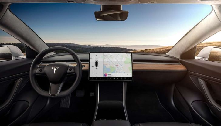 Tesla Model 3 in ritardo di tre mesi, produzione record al pari delle perdite! - Foto 16 di 16
