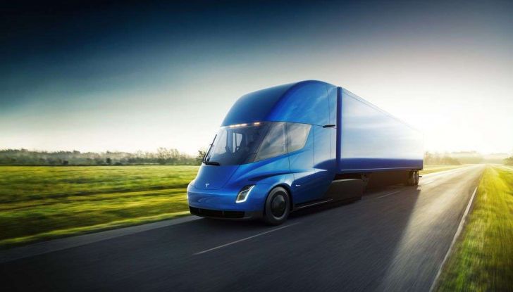 Tesla Semi Truck, il camion elettrico che rivoluziona i trasporti - Foto 2 di 18