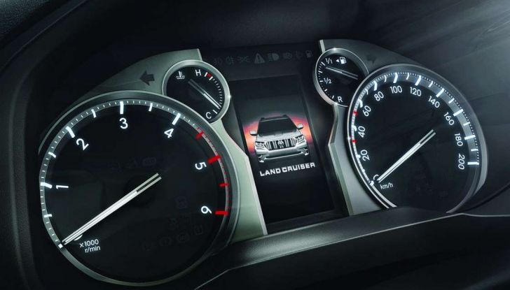 Toyota Land Cruiser restyling 2018, informazioni e dati tecnici - Foto 3 di 17
