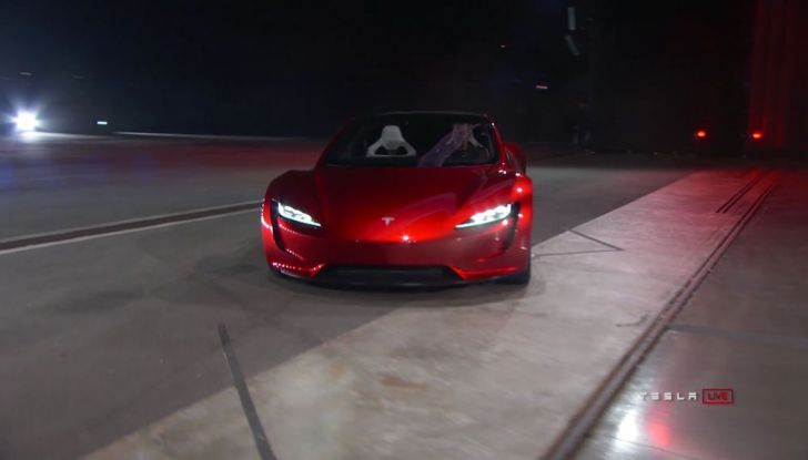 La nuova Tesla Roadster è l’auto più veloce del mondo, lo dicono i tester - Foto 4 di 16