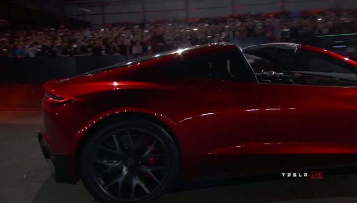 La nuova Tesla Roadster è l’auto più veloce del mondo, lo dicono i tester - Foto 9 di 16