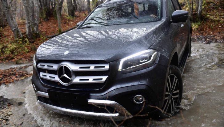 Mercedes-Benz Classe X: il primo pick-up Premium è firmato dalla Stella - Foto 14 di 17