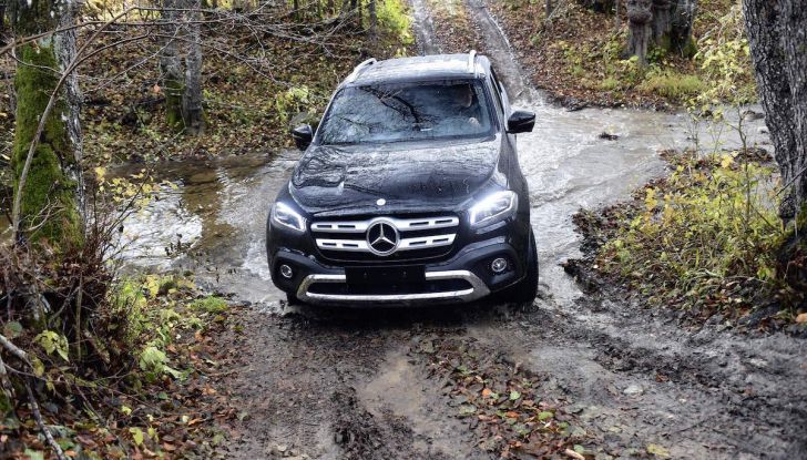 Mercedes-Benz Classe X: il primo pick-up Premium è firmato dalla Stella - Foto 6 di 17